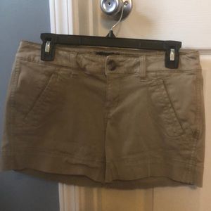 American Eagle Size 2 Khaki Shorts
